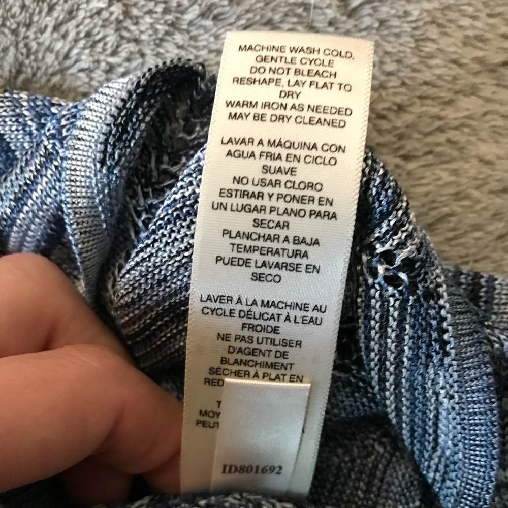 WHITE HOUSE BLACK MARKET TANK TOP - Picture 6 of 7